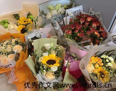 收到花束发朋友圈的的短句 晒自己收到花束的文案