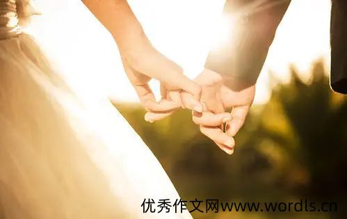 情侣秀恩爱短句 情侣秀恩爱说说