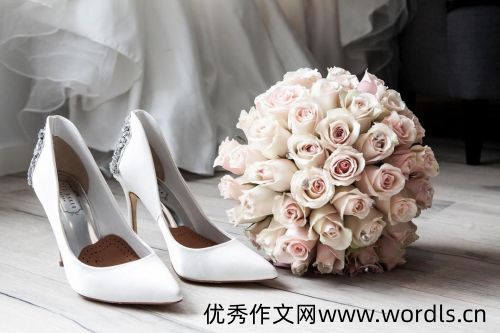 含蓄公开恋情的朋友圈 公开恋情的朋友圈简短