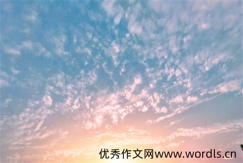 心情不好抬头仰望天空的说说