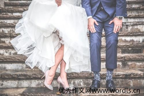 适合情侣领证发布的朋友圈 适合领证的时候发的朋友圈