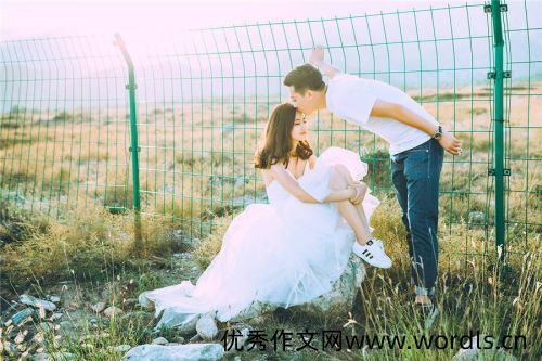 秀恩爱的句子朋友圈 秀恩爱的俏皮句子