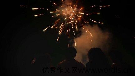 朋友圈跨年文案 我又陪了你一年文案